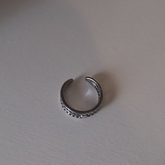 Ring - Picture 4 of 7